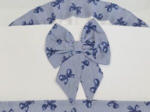 Lenzuolino carrozzina Ornella blu con fantasia di fiocchi