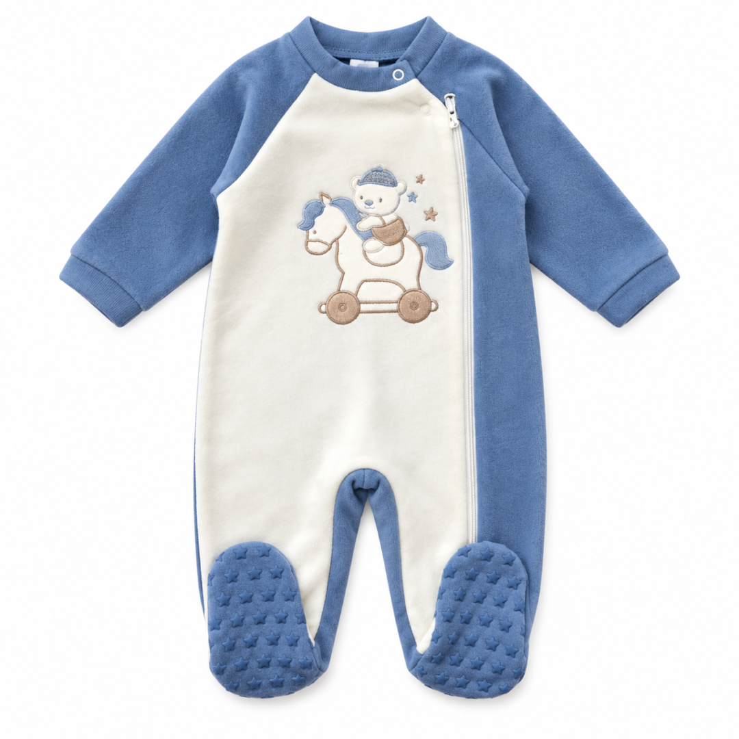 Pigiamone neonato Alta Linea XNC-261 blu e panna in caldo cotone felpato con orsetto sul cavallino e zip laterale